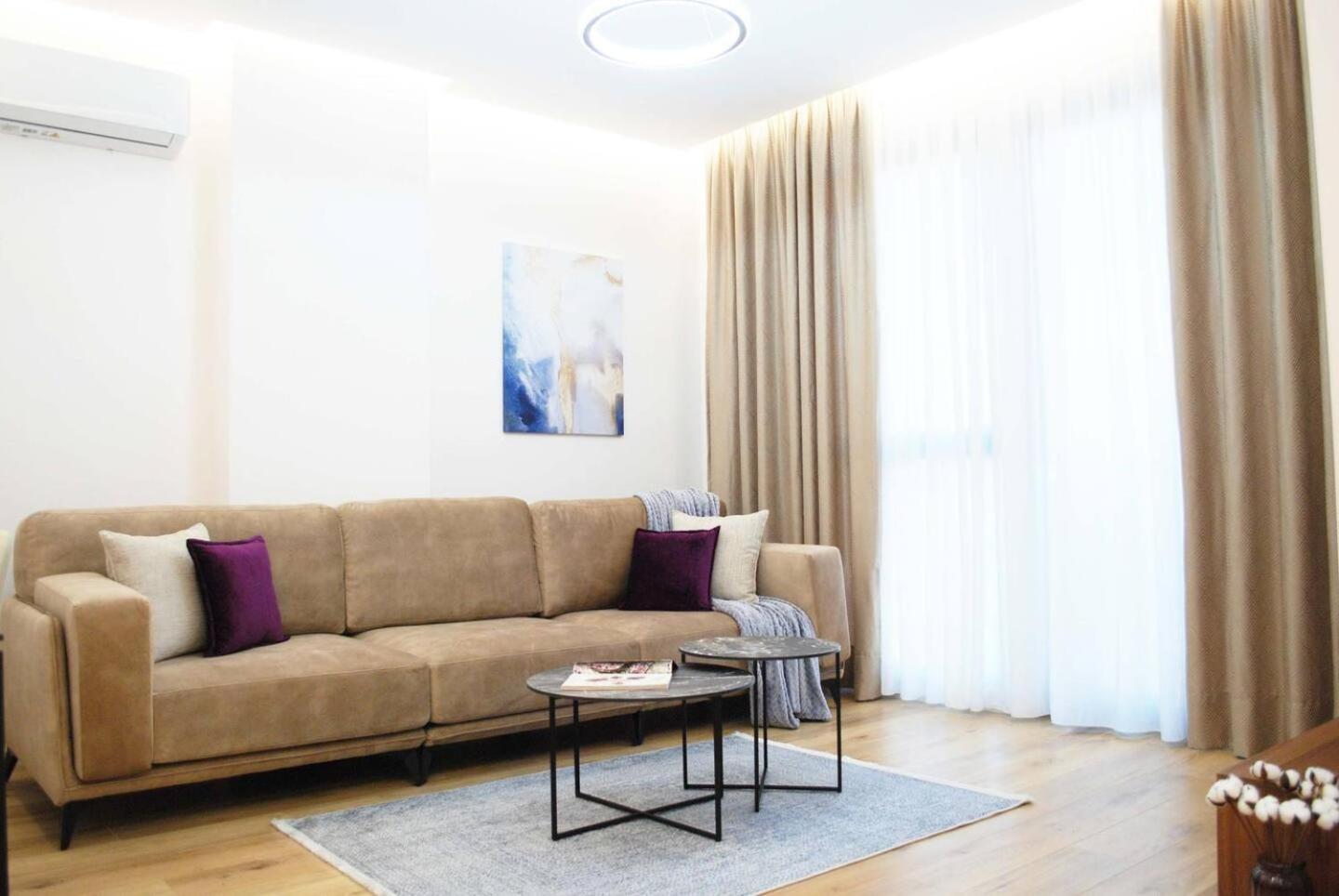 Lindi's 5/1 Apartment *